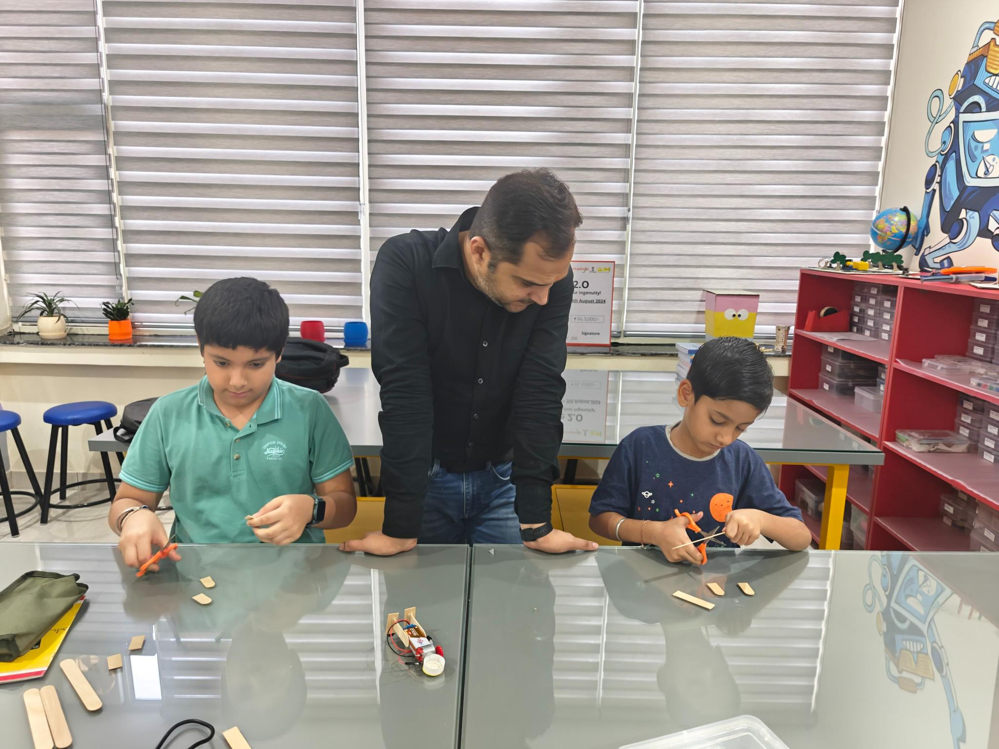 STEM Classes (Grade 1–12) - Image 8